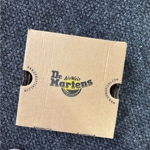 Dr. Martens AirWair Game Box - Tan